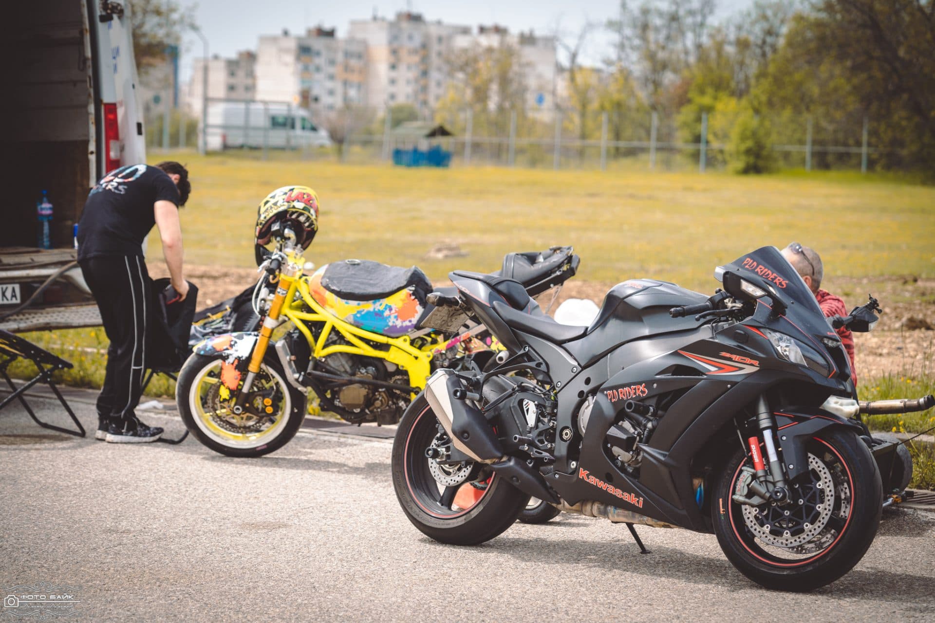 Благотворително стънд шоу 24