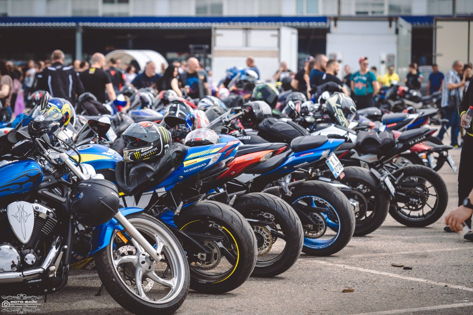 Благотворително стънд шоу 27