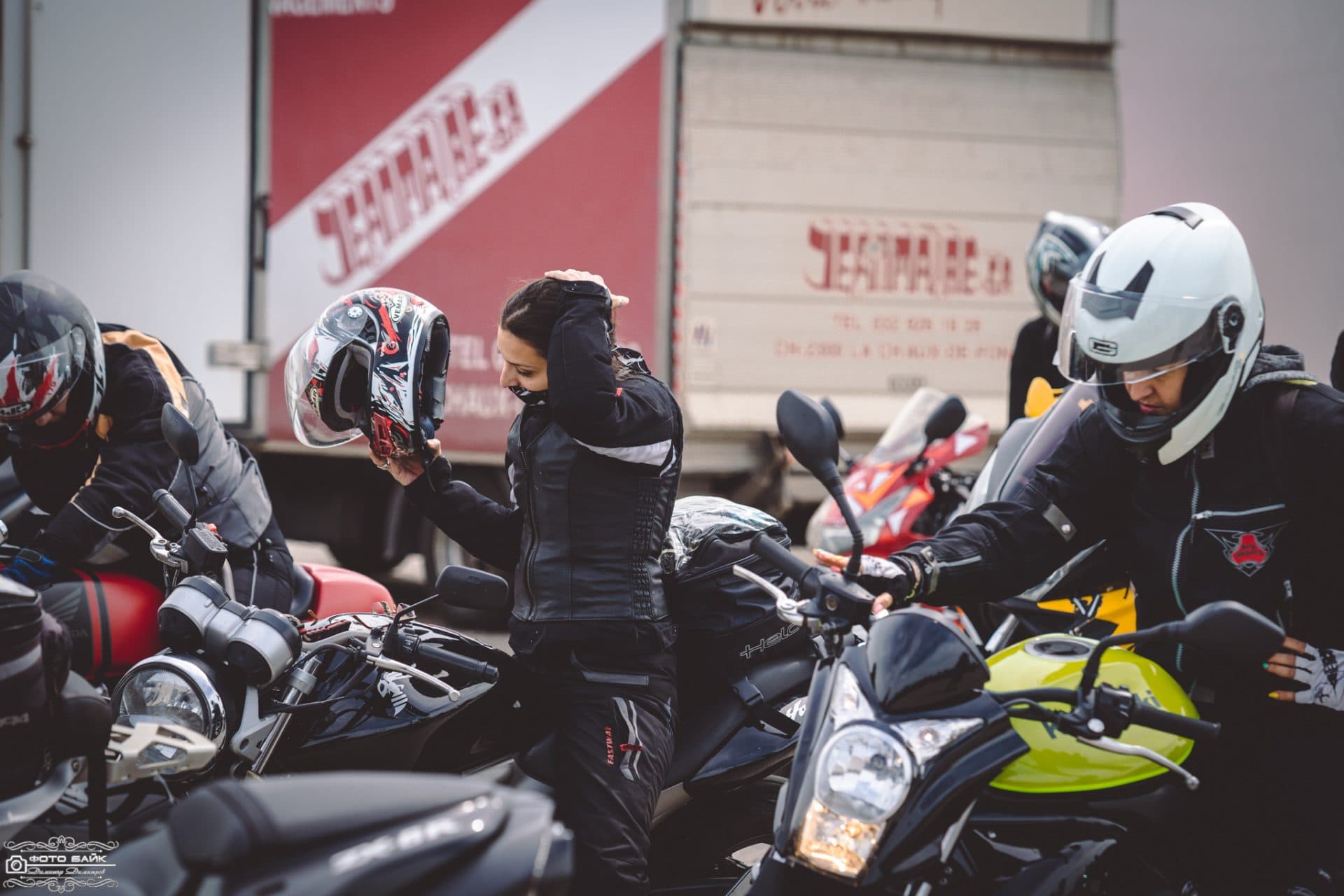 Благотворително стънд шоу 32