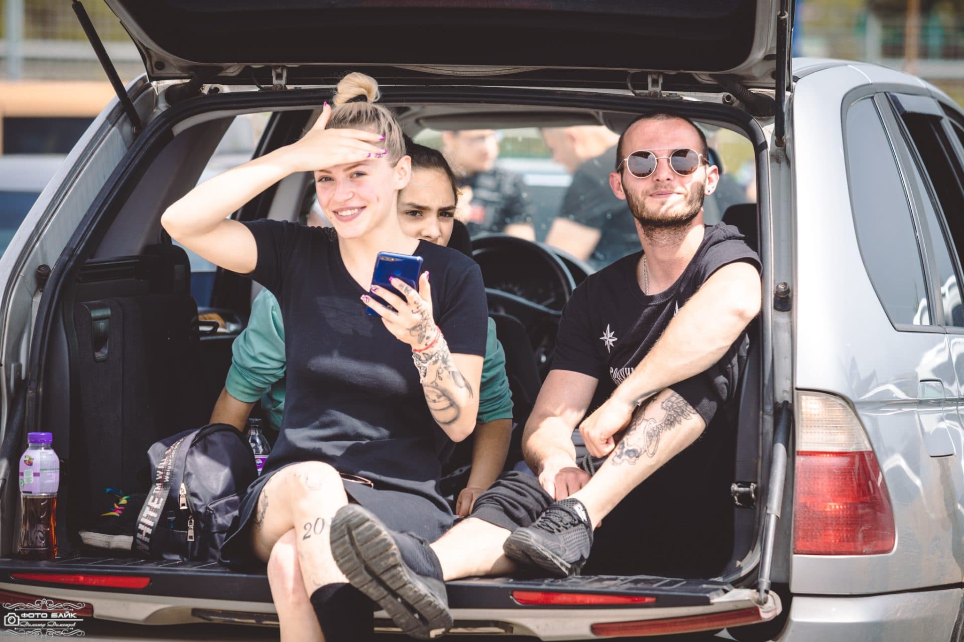 Благотворително стънд шоу 42