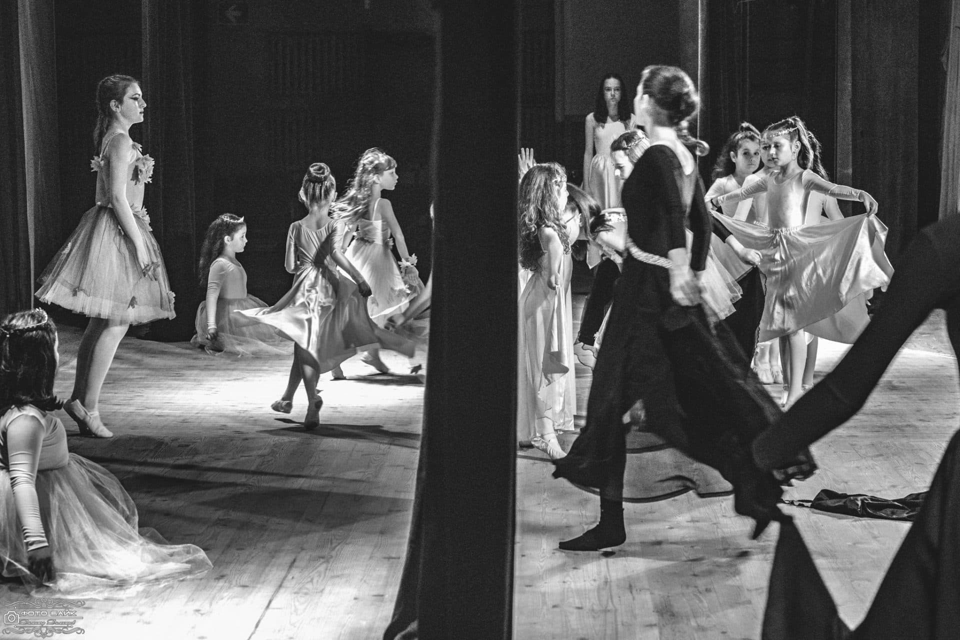 Спектакъл Тайните На Нощта 12