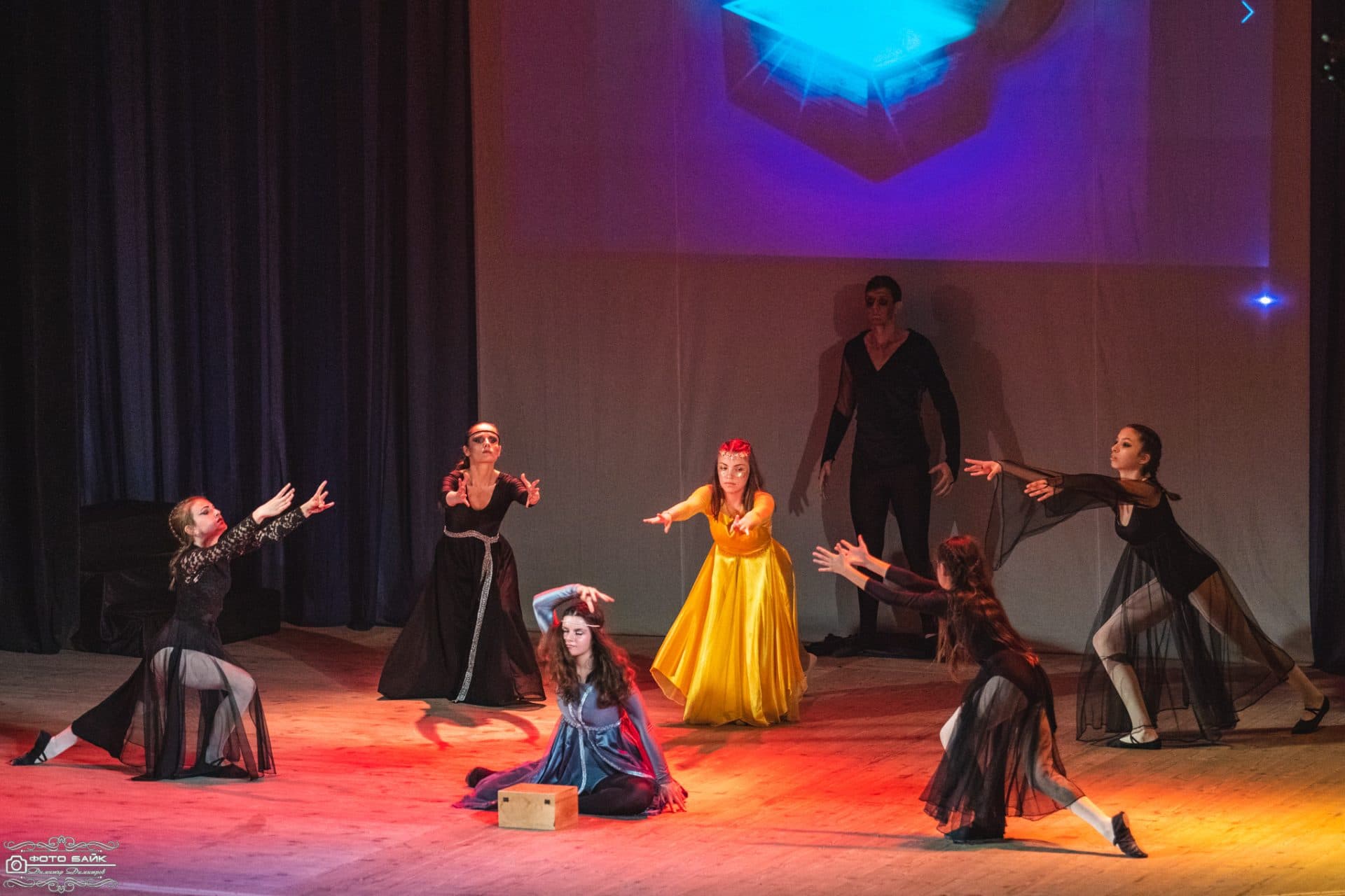 Спектакъл Тайните На Нощта 44