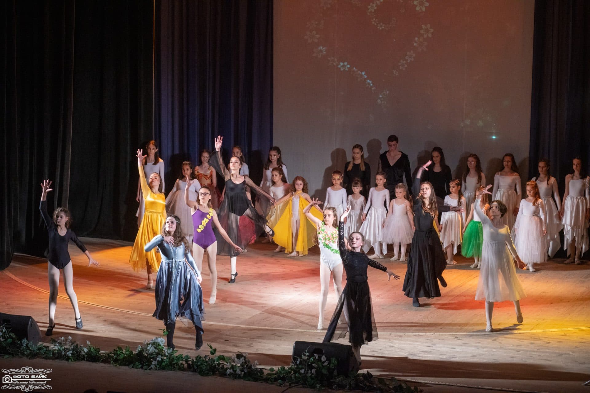 Спектакъл Тайните На Нощта 52