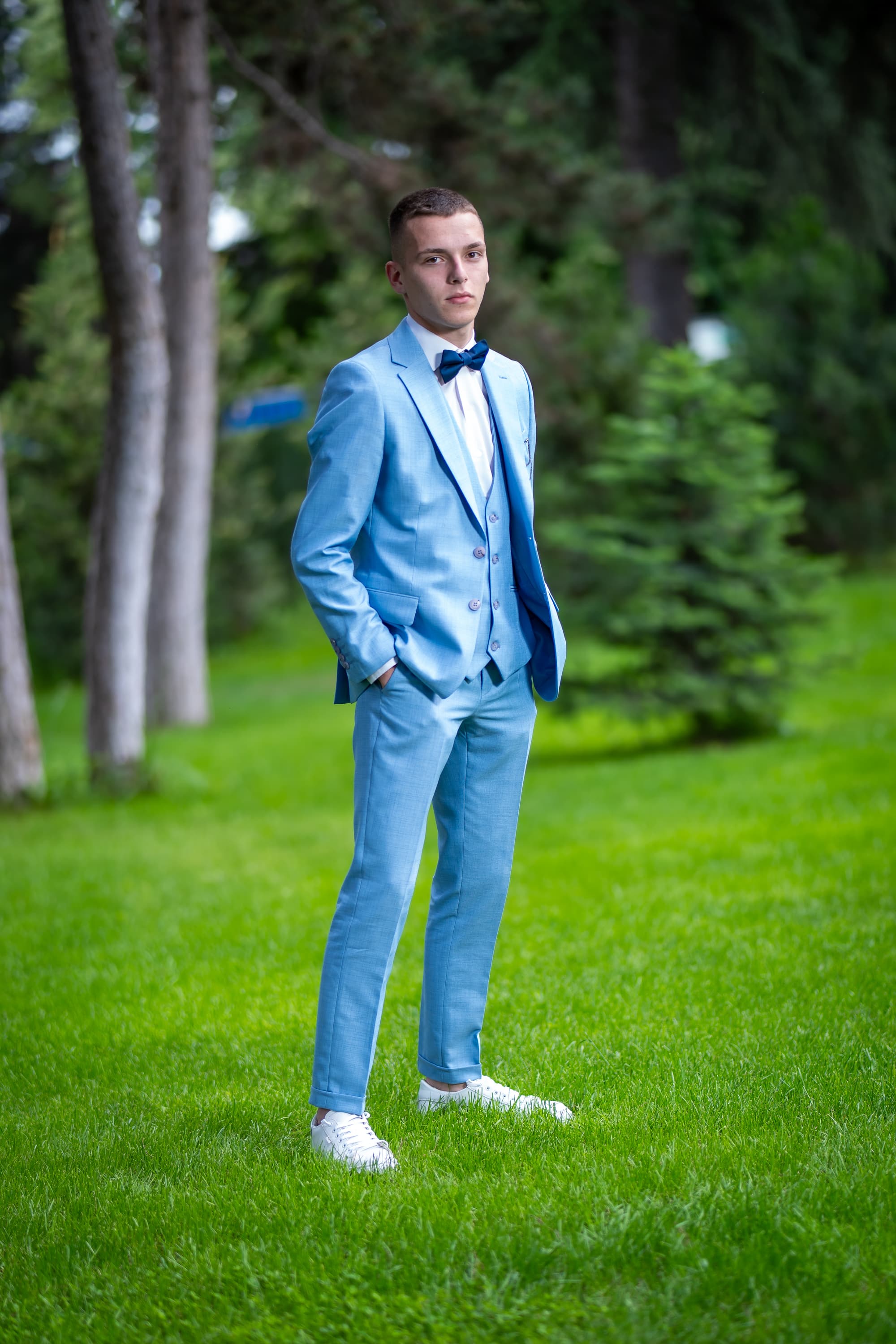 Абитуриентска фотография Адриан 11