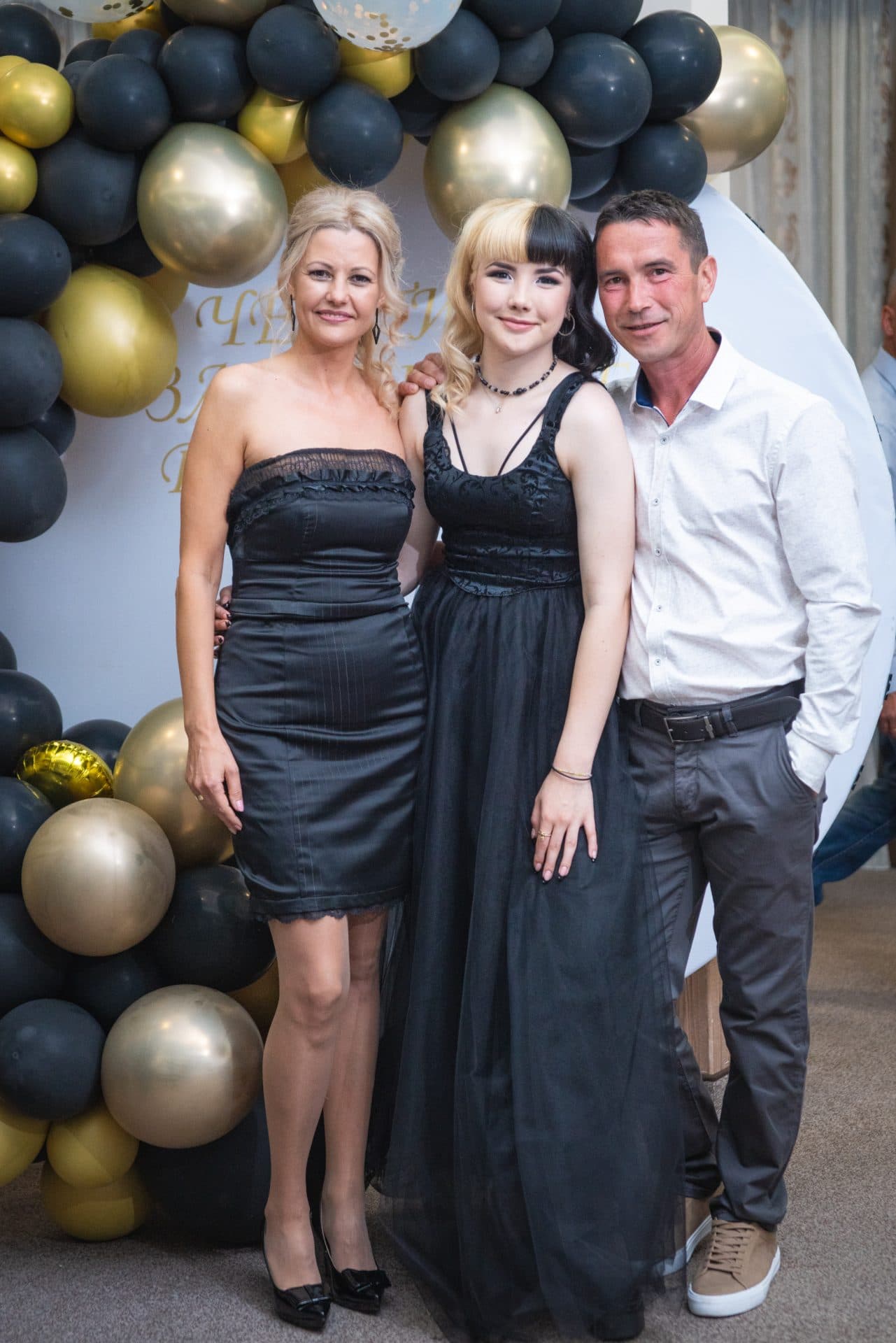 Абитуриентска фотография Ивайла 3