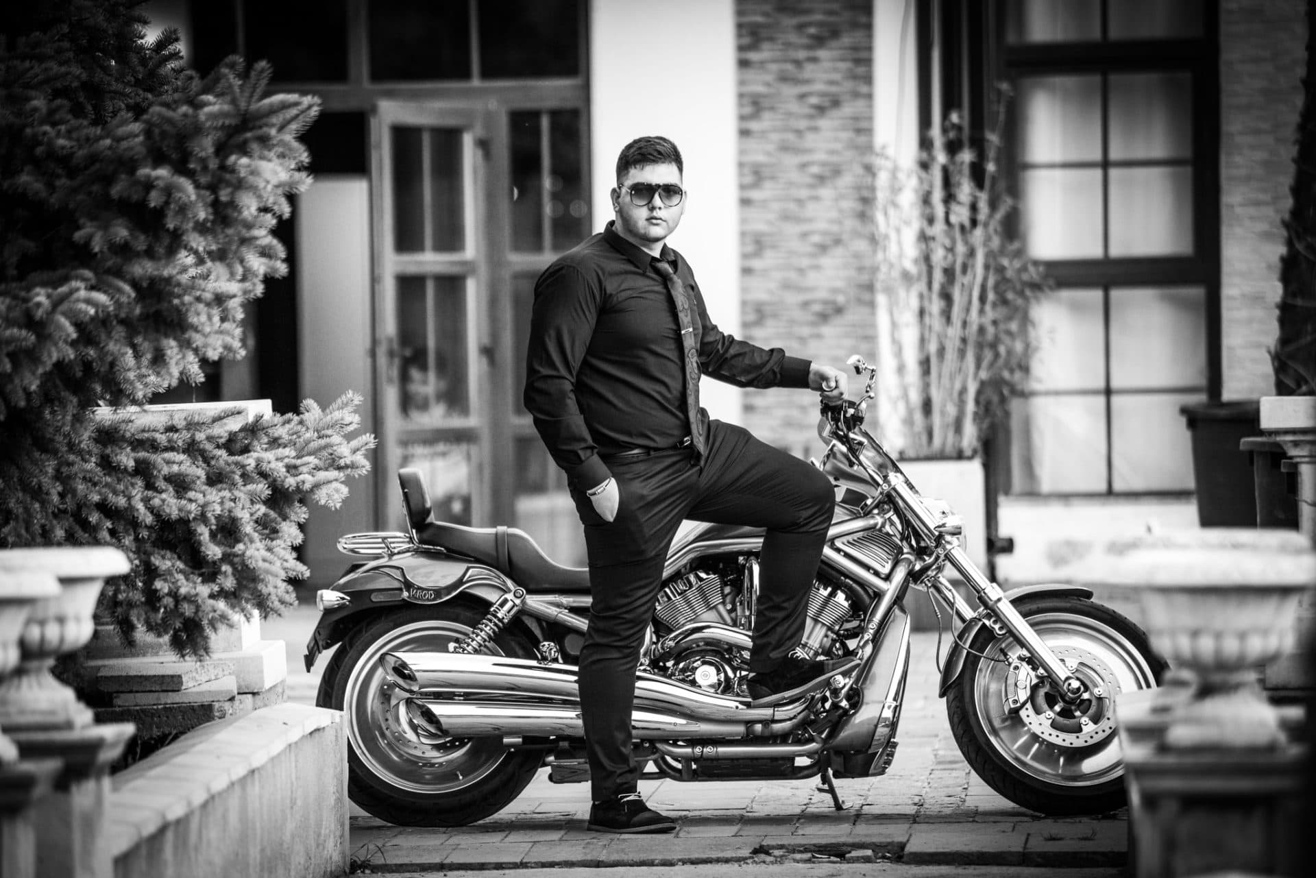 Абитуриентска фотография Християн 10