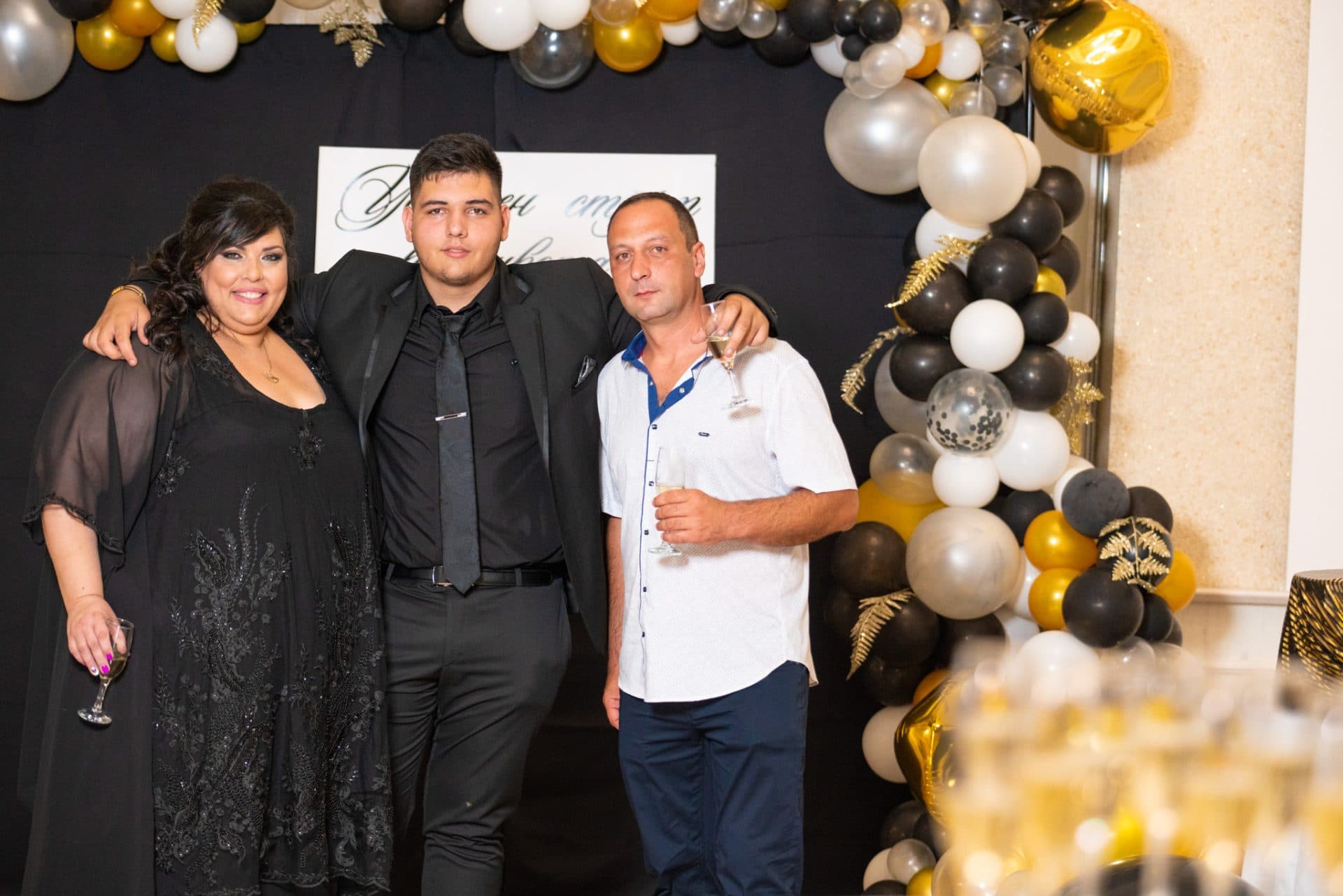 Абитуриентска фотография Християн 18