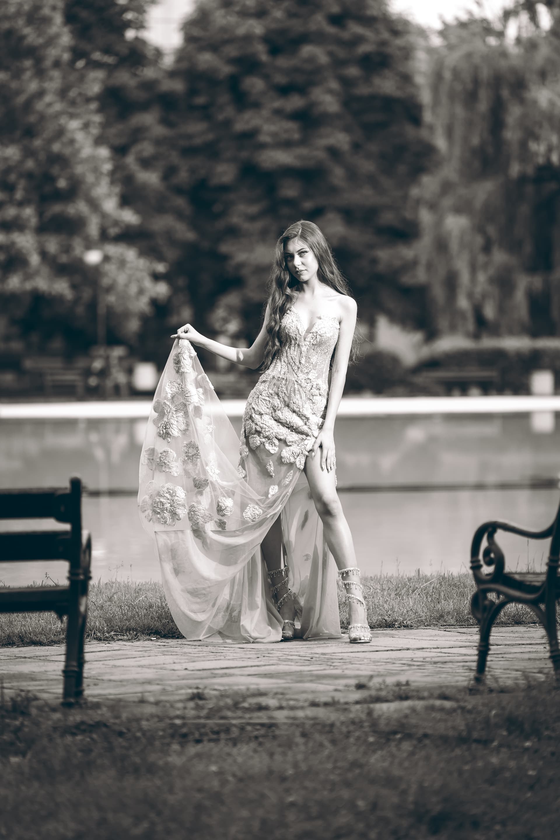 Абитуриентска фотография Лора 15